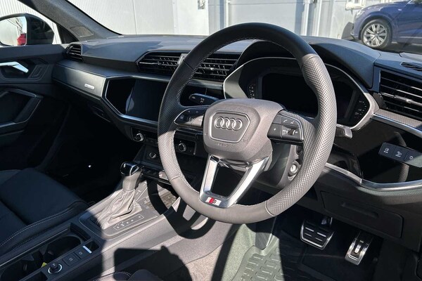 Used Audi Q3 2025 for sale - 74325821: Photo 6