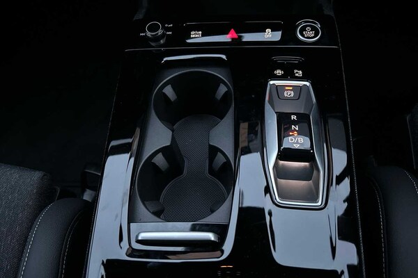 Used Audi Q6 e-tron 2024 for sale - 73350377: Photo 16