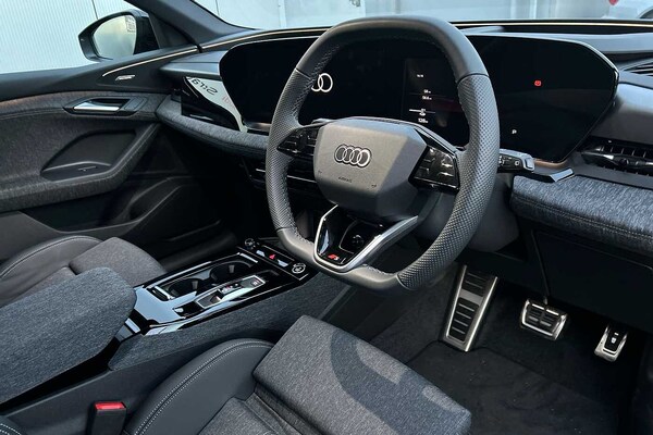Used Audi Q6 e-tron 2024 for sale - 73350377: Photo 6