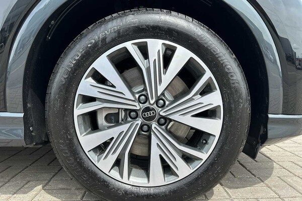 Used Audi Q4 e-tron 2025 for sale - 74811990: Photo 5