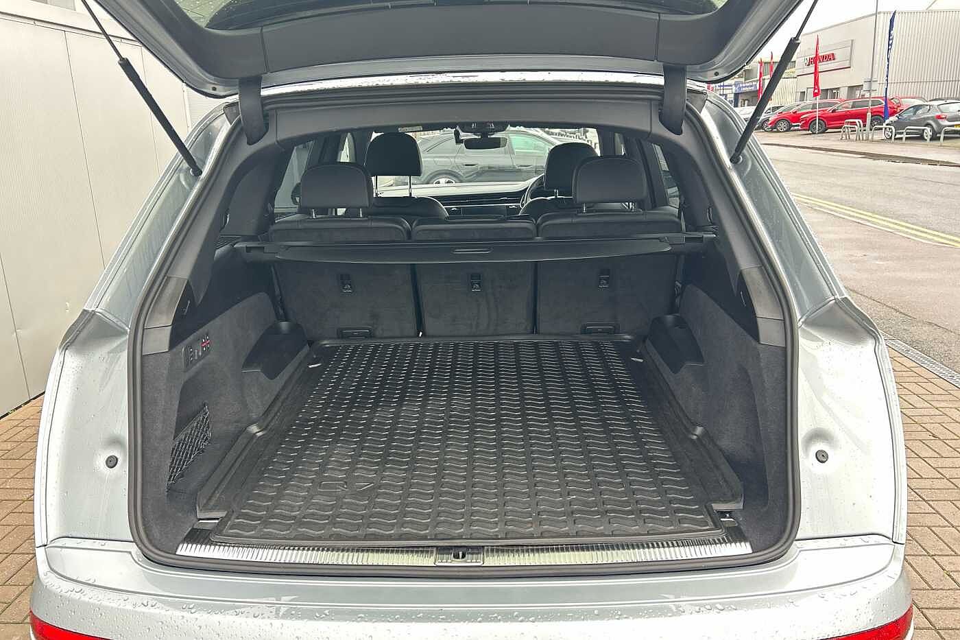 Used Audi Q7 2025 for sale - 76434273: Photo 12