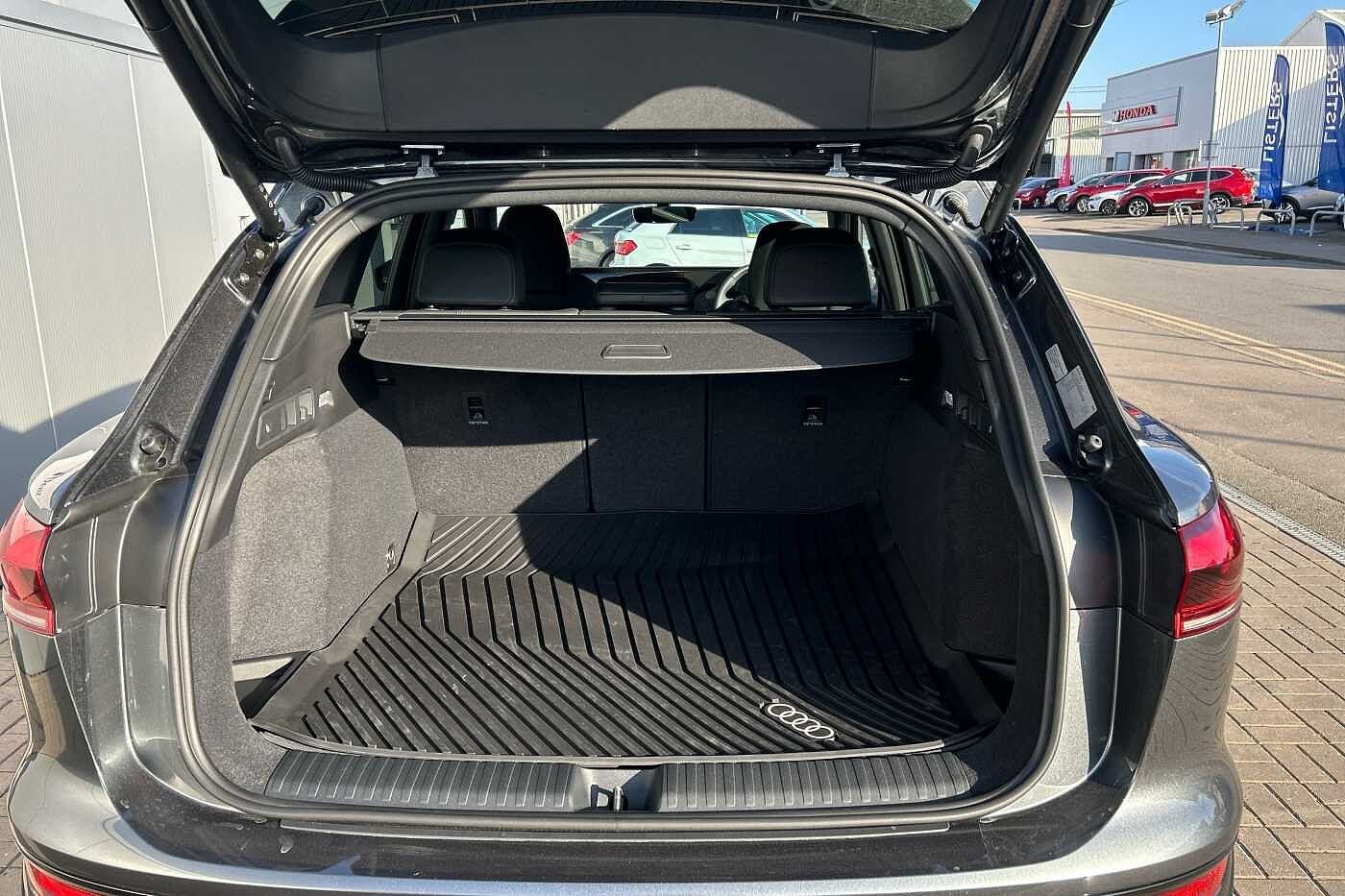 Used Audi Q6 e-tron 2025 for sale - 75842667: Photo 12