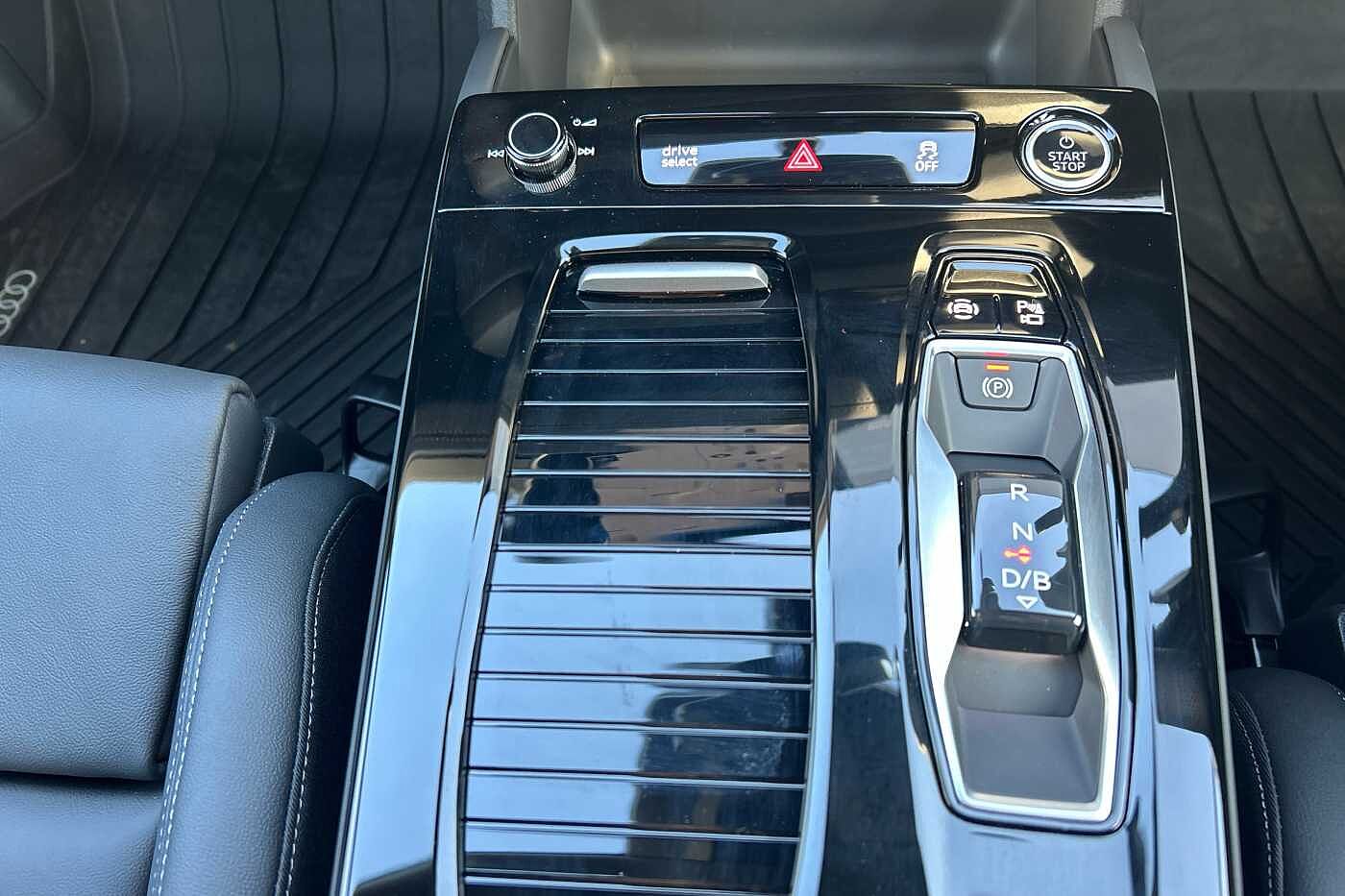 Used Audi Q6 e-tron 2025 for sale - 75842667: Photo 16
