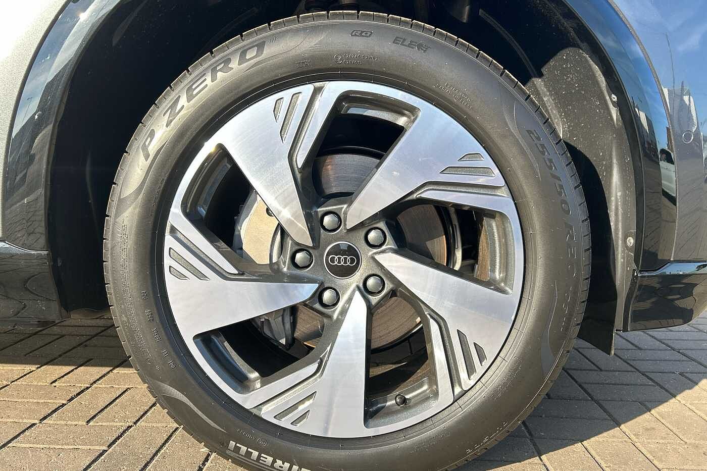 Used Audi Q6 e-tron 2025 for sale - 75842667: Photo 5