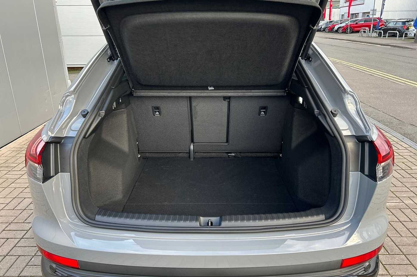 Used Audi Q4 e-tron 2025 for sale - 77177116: Photo 13