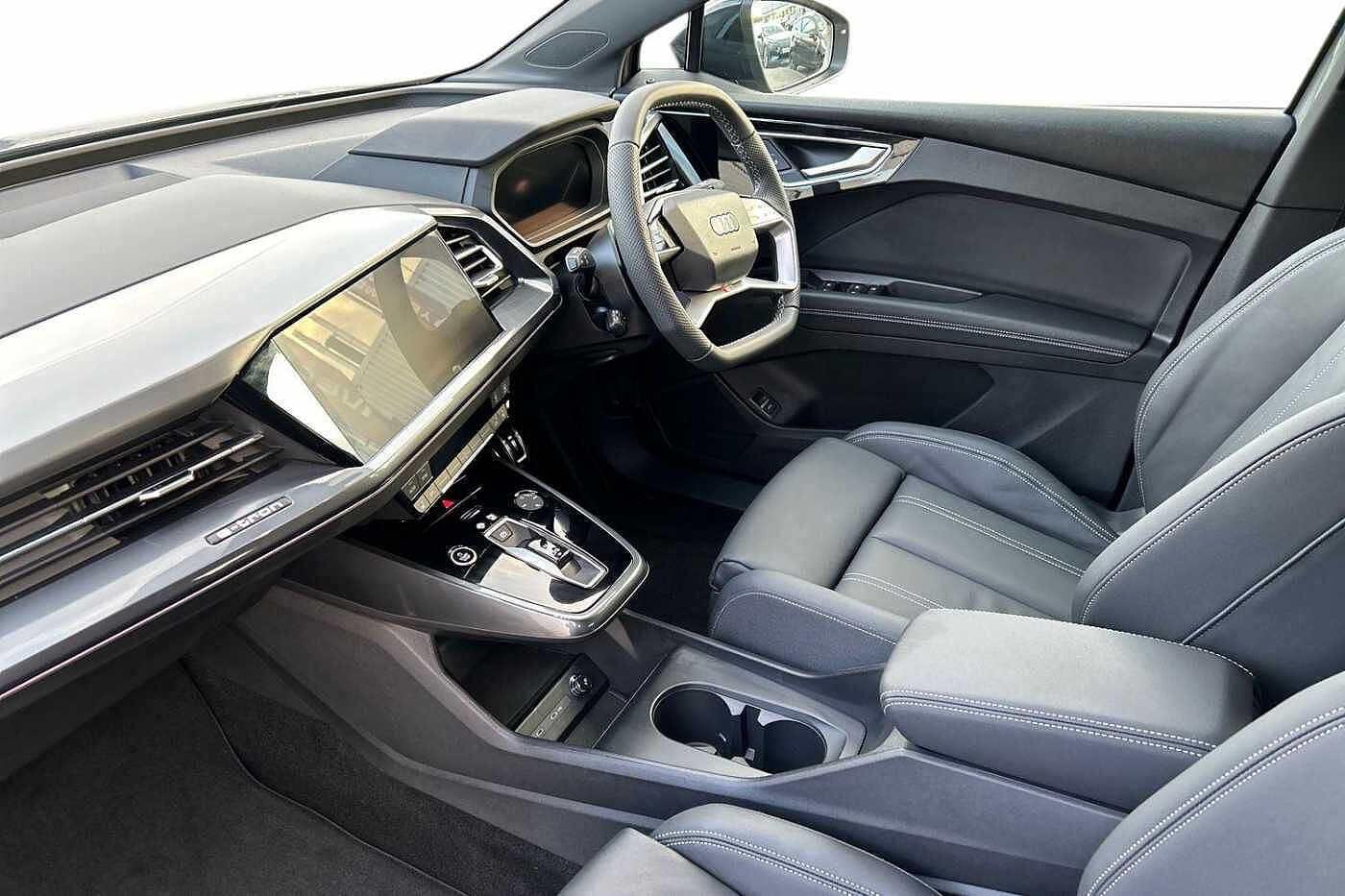 Used Audi Q4 e-tron 2025 for sale - 77177116: Photo 2