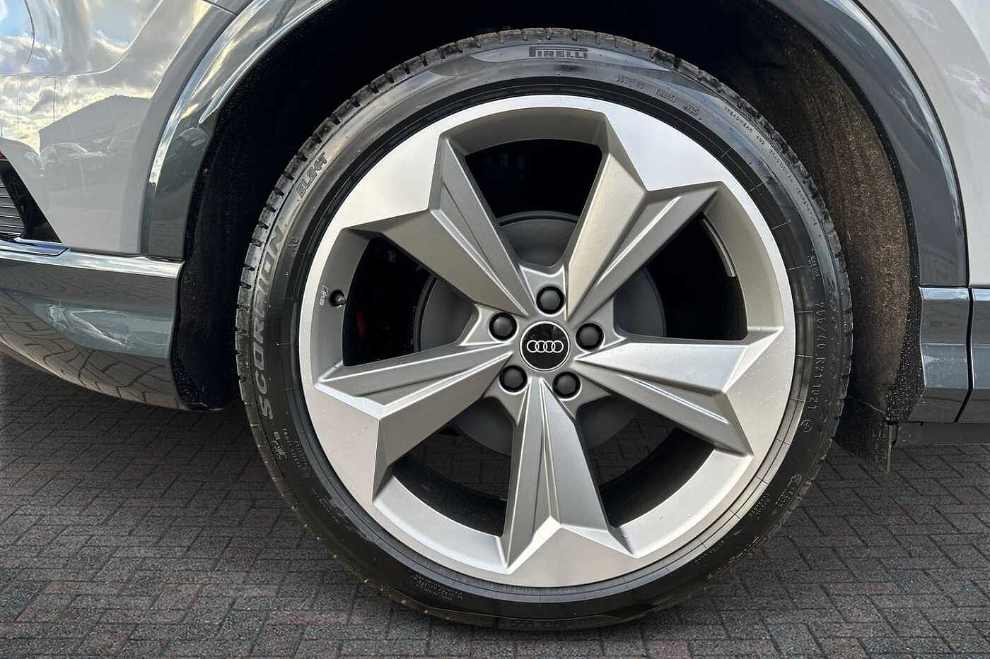 Used Audi Q4 e-tron 2025 for sale - 77177116: Photo 5