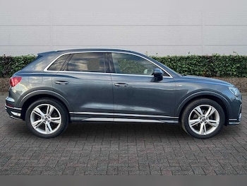 Used Audi Q3 2022 for sale - 77372479: Photo