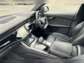 Used Audi Q8 2021 for sale - 76043968: Photo 2