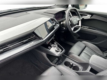 Used Audi Q4 e-tron 2024 for sale - 78493251: Photo