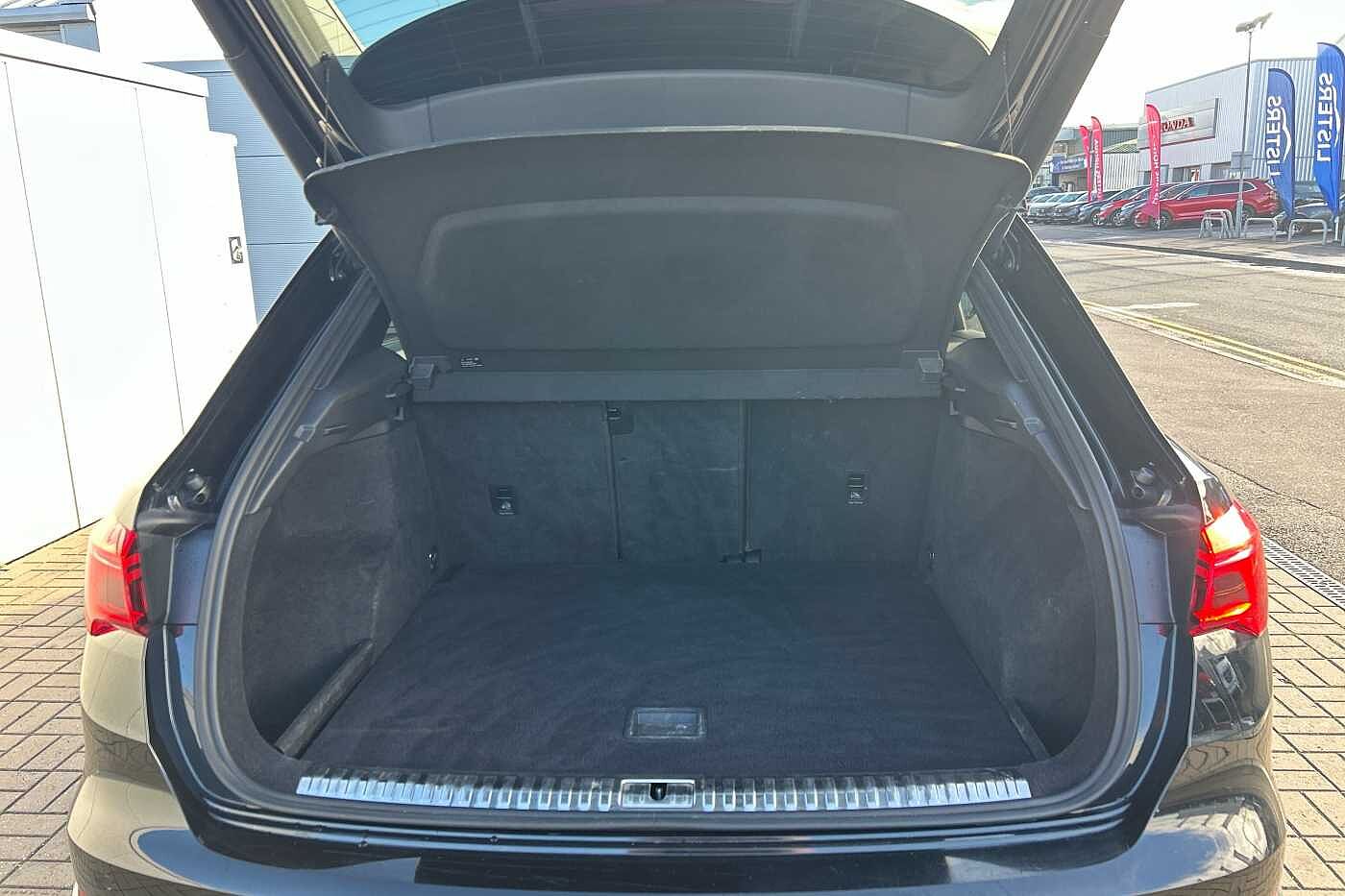 Used Audi Q3 2021 for sale - 76296966: Photo 12