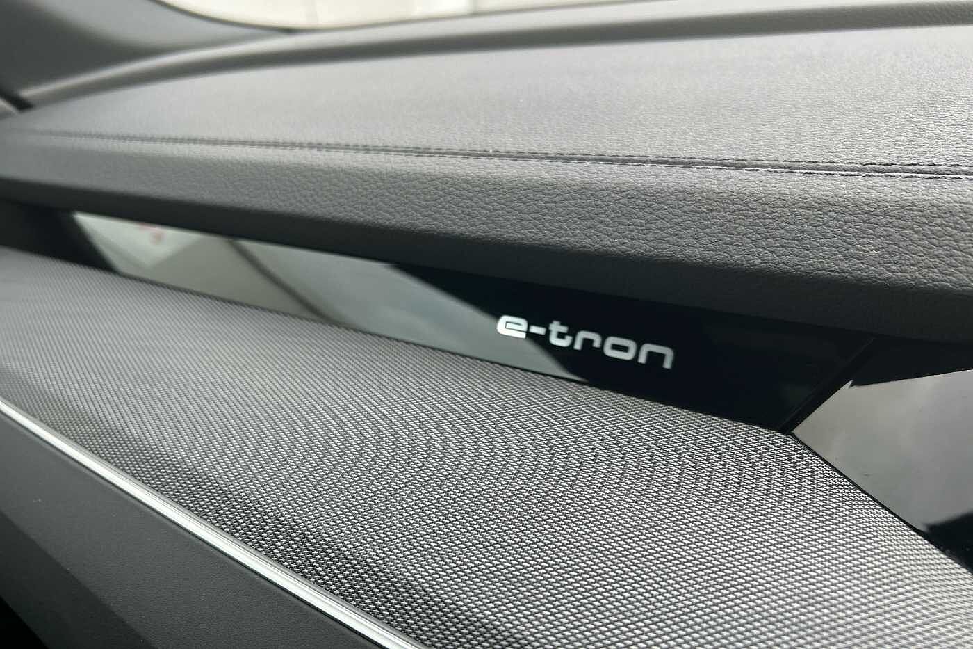 Used Audi Q8 e-tron 2023 for sale - 76296962: Photo 13