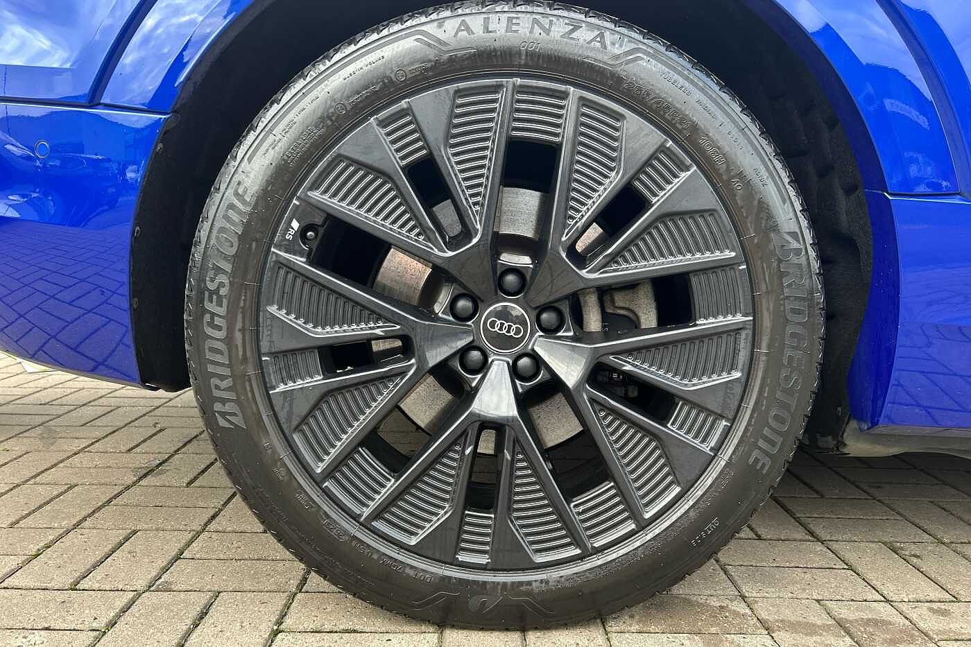 Used Audi Q8 e-tron 2023 for sale - 76296962: Photo 5