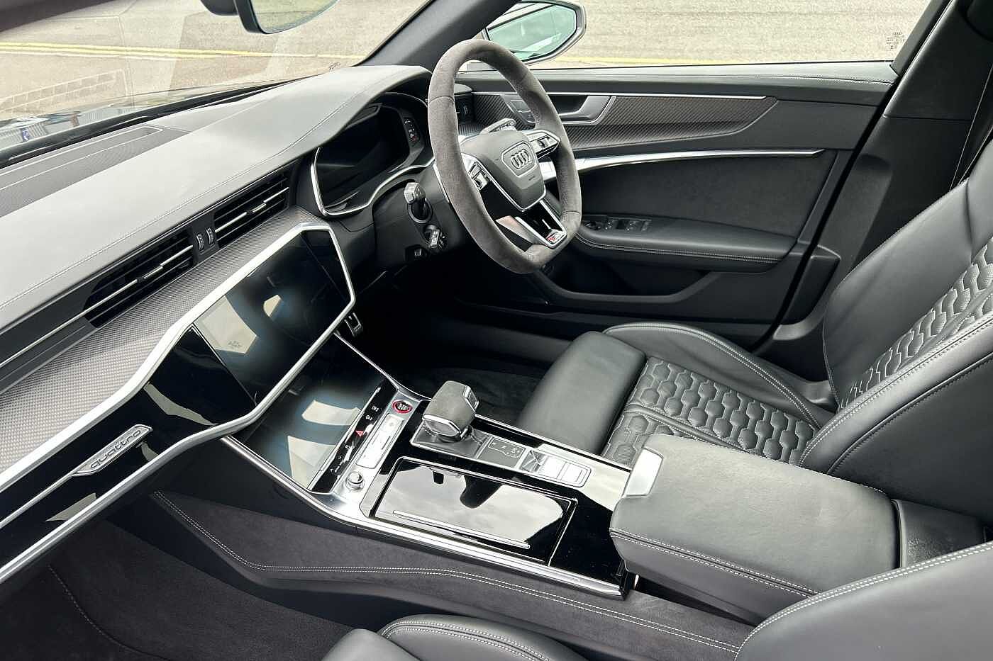 Used Audi RS6 Avant 2024 for sale - 76003205: Photo 2