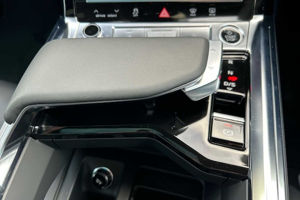 Used Audi Q8 2023 for sale - 76154370: Photo 15