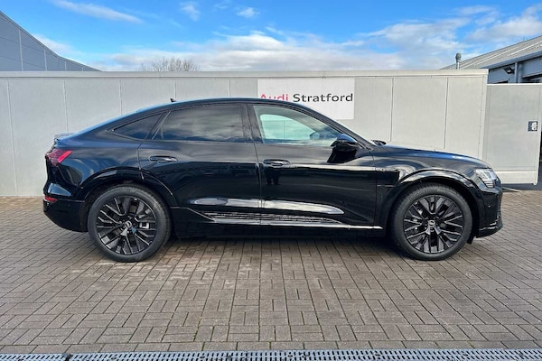 Used Audi Q8 2023 for sale - 76154370: Photo 4