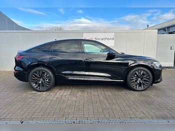 Used Audi Q8 2023 for sale - 76154370: Photo 4