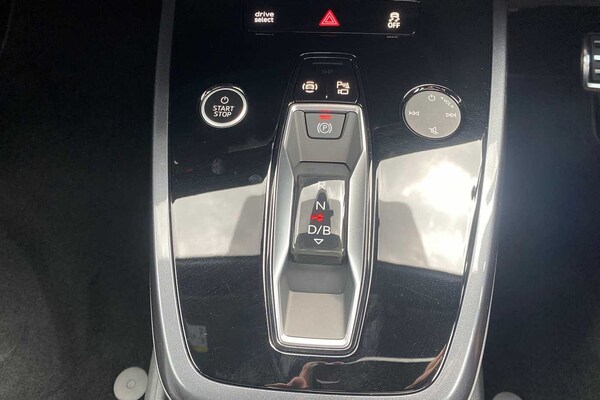 Used Audi Q4 e-tron 2025 for sale - 74789692: Photo 16