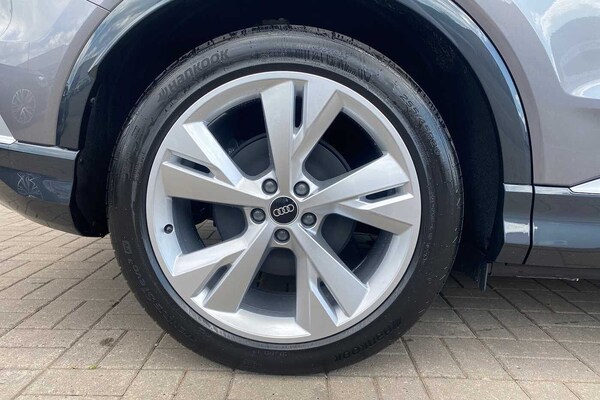 Used Audi Q4 e-tron 2025 for sale - 74789692: Photo 5