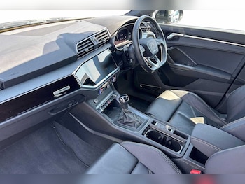 Used Audi Q3 2024 for sale - 79146903: Photo