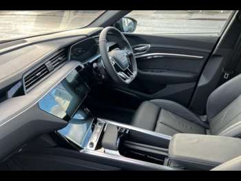 Used Audi Q8 e-tron 2023 for sale - 75248027: Photo