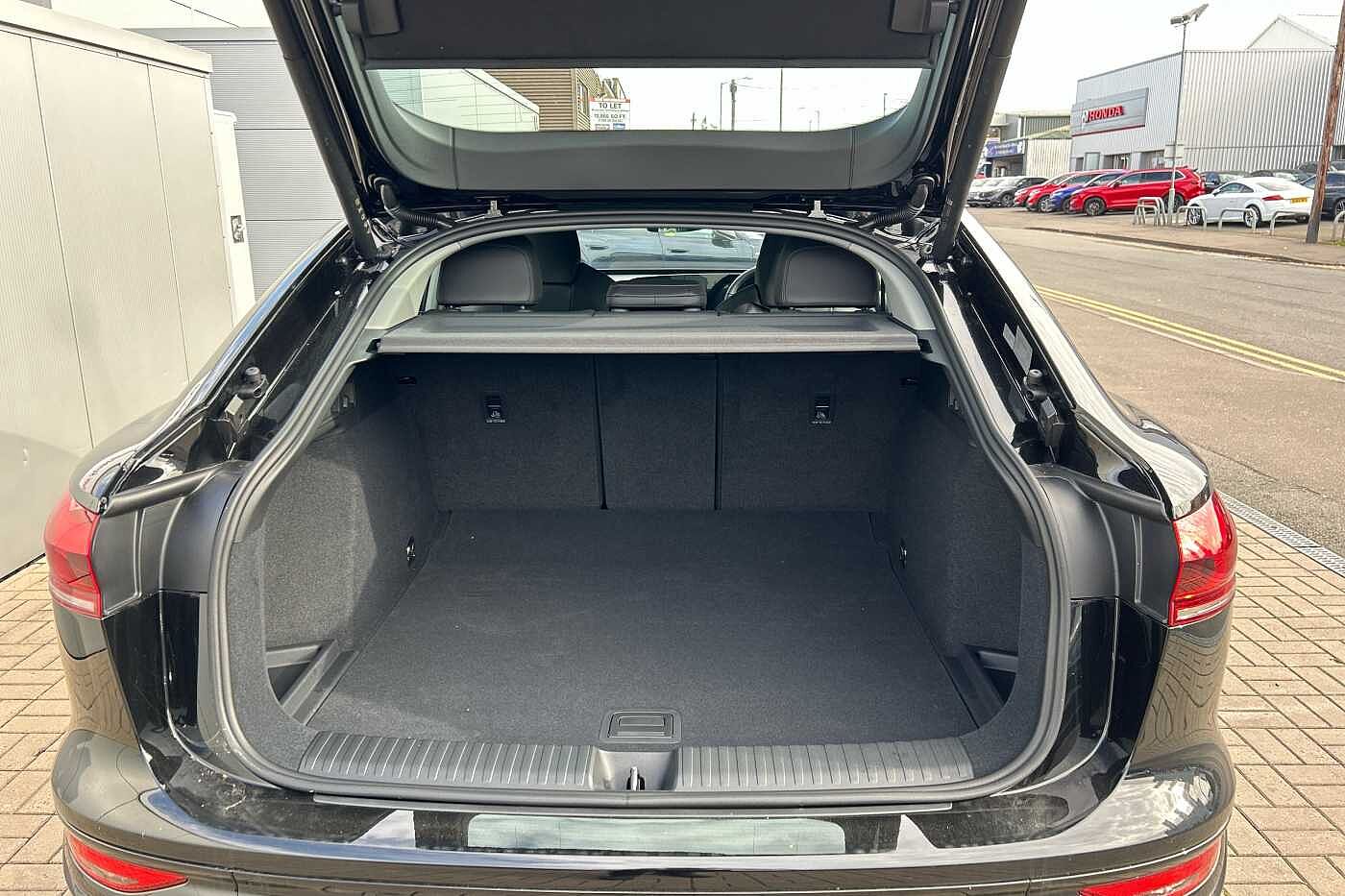 Used Audi Q6 e-tron 2025 for sale - 76458587: Photo 13