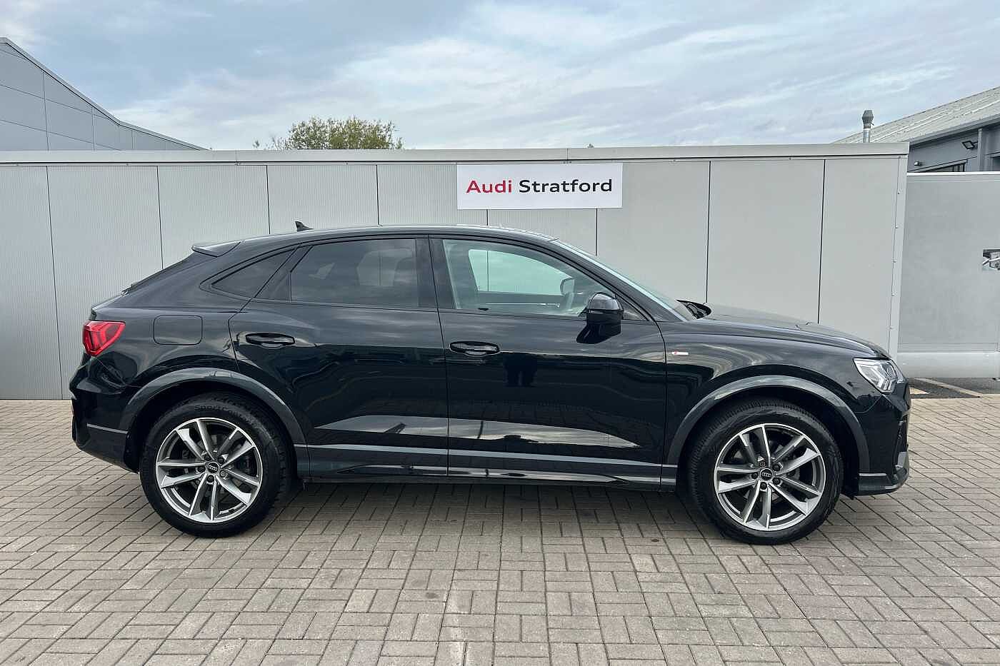 Used Audi Q3 2023 for sale - 76043985: Photo 4