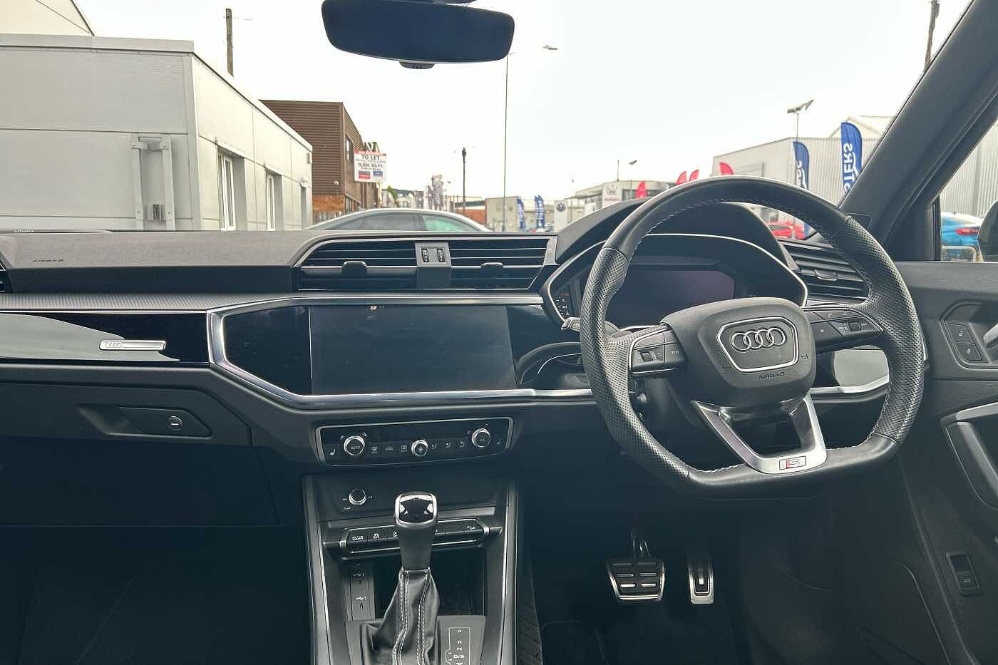 Used Audi Q3 2023 for sale - 76043985: Photo 9