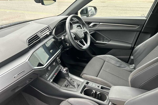 Used Audi Q3 2022 for sale - 76139773: Photo 2