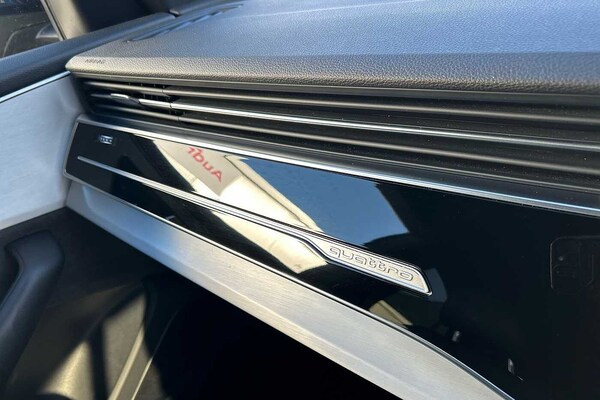 Used Audi Q8 2020 for sale - 76111732: Photo 13