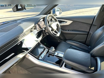 Used Audi Q8 2020 for sale - 76111732: Photo 2