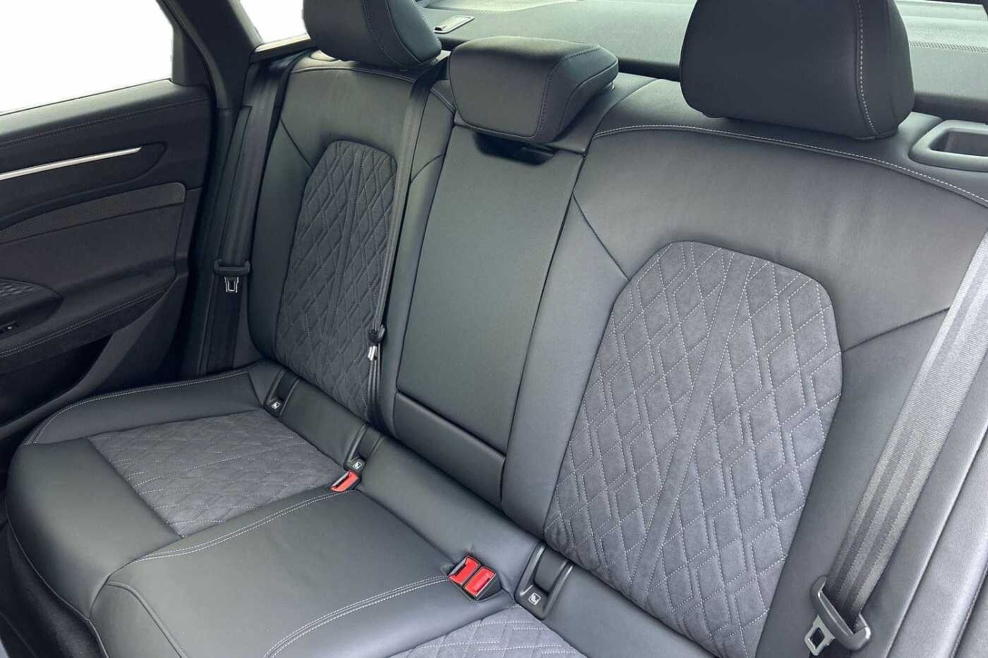 Used Audi A6 Saloon 2025 for sale - 77046357: Photo 10