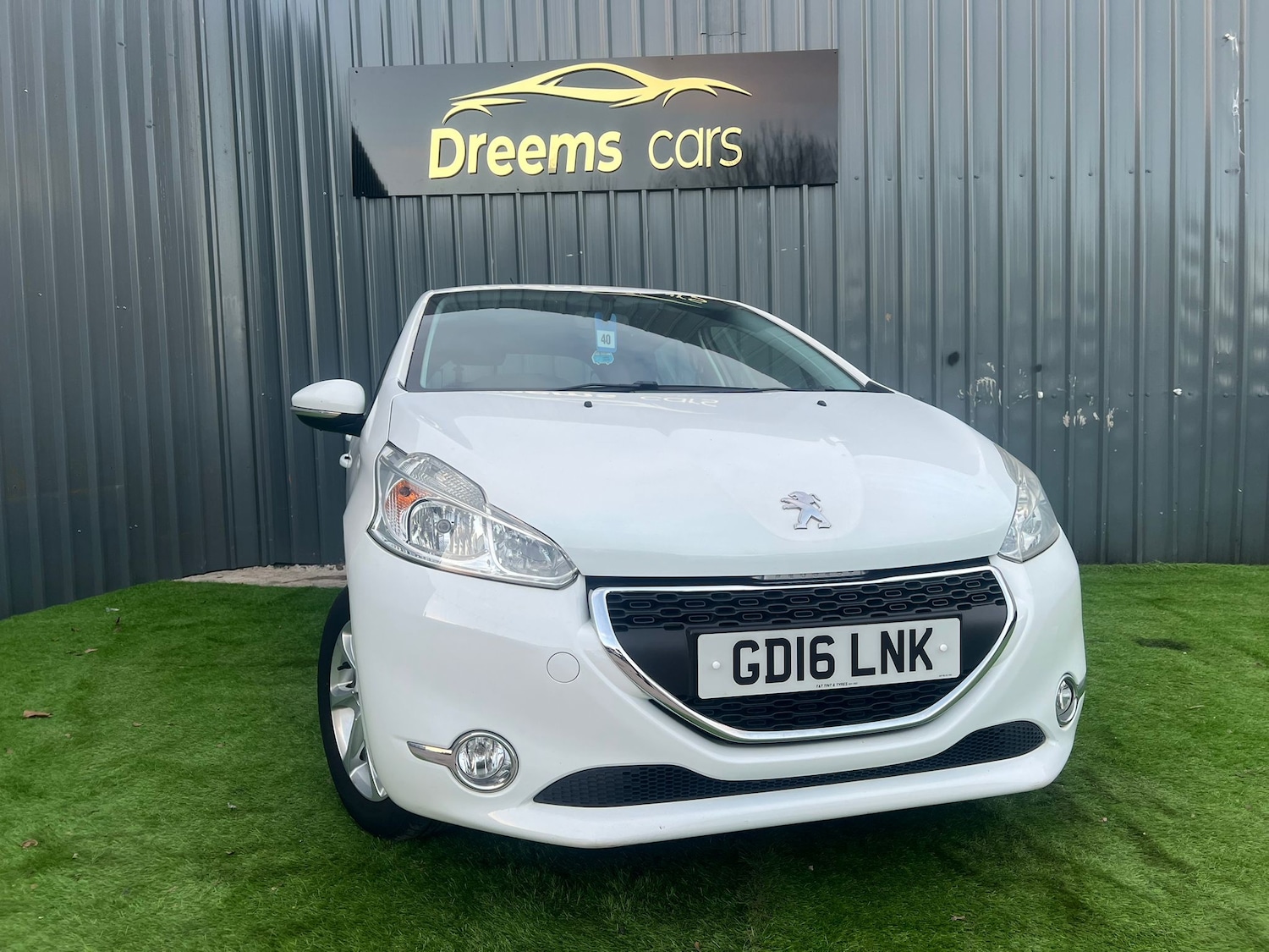 Used Peugeot 208 for sale - 78092351: Photo 2