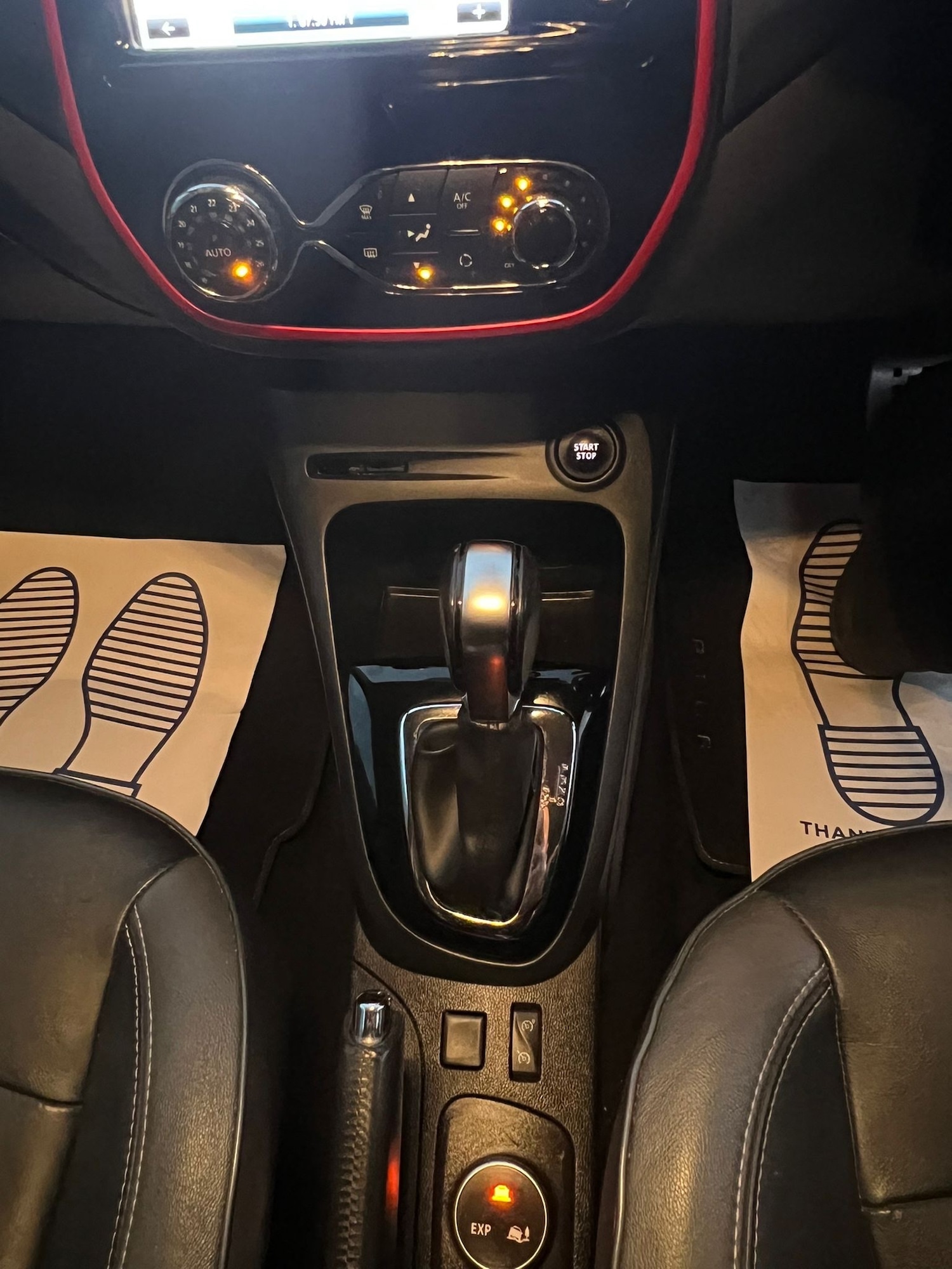 Used Renault Captur for sale - 78092356: Photo 11