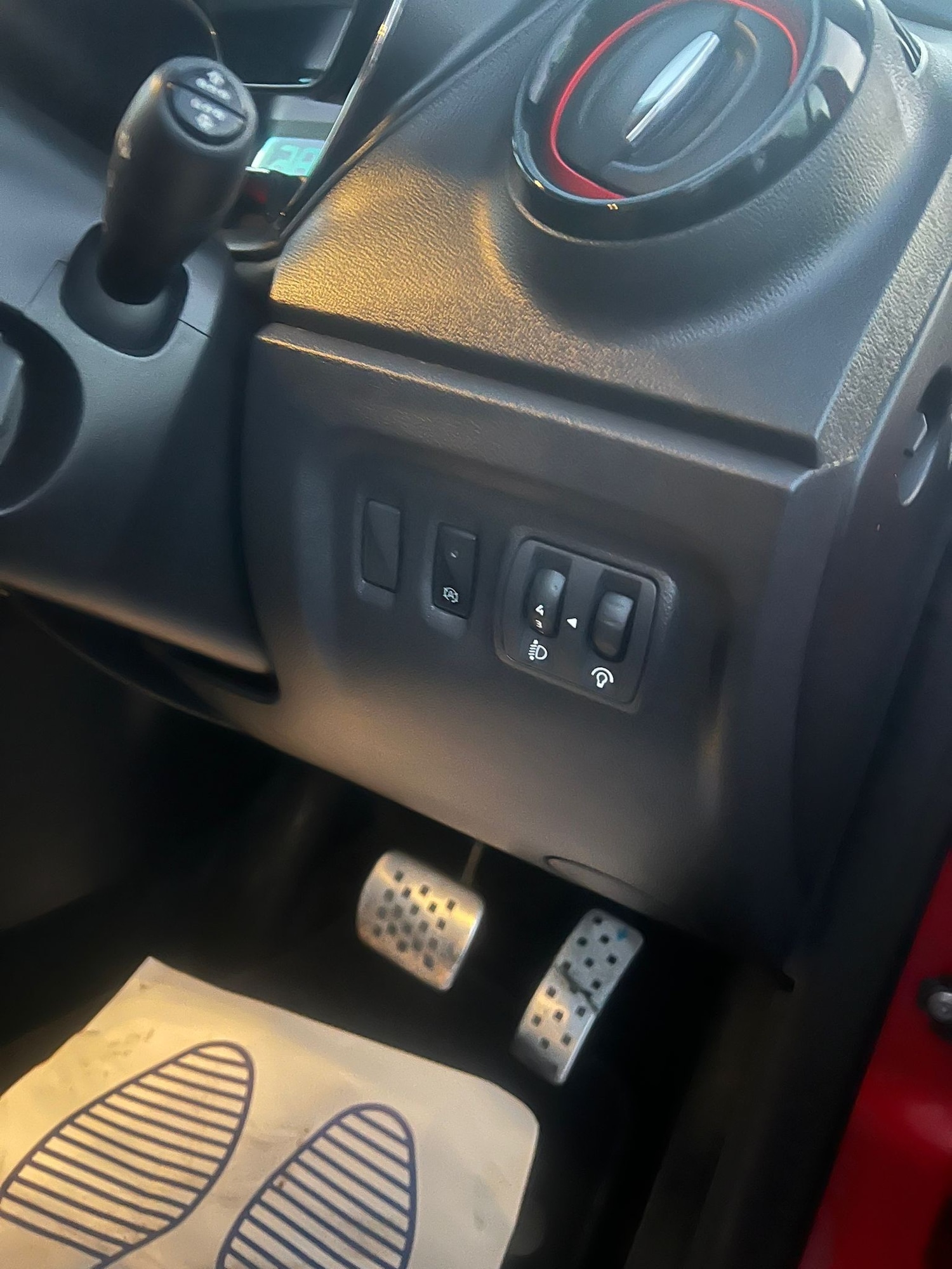 Used Renault Captur for sale - 78092356: Photo 17