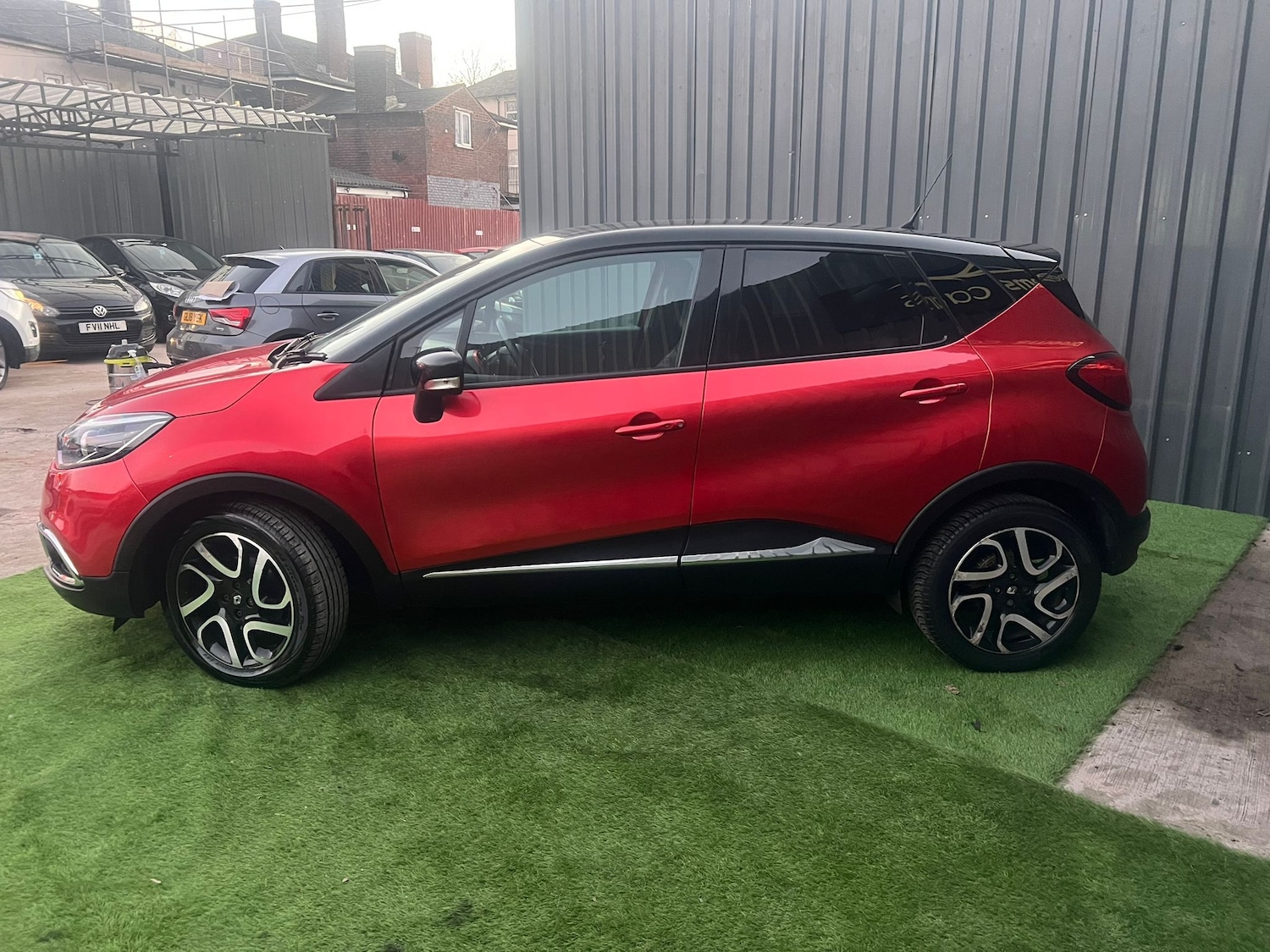 Used Renault Captur for sale - 78092356: Photo 9