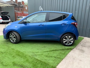 Used Hyundai i10 2019 for sale - 78976234: Photo