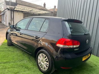 Used Volkswagen Golf 2011 for sale - 77976130: Photo