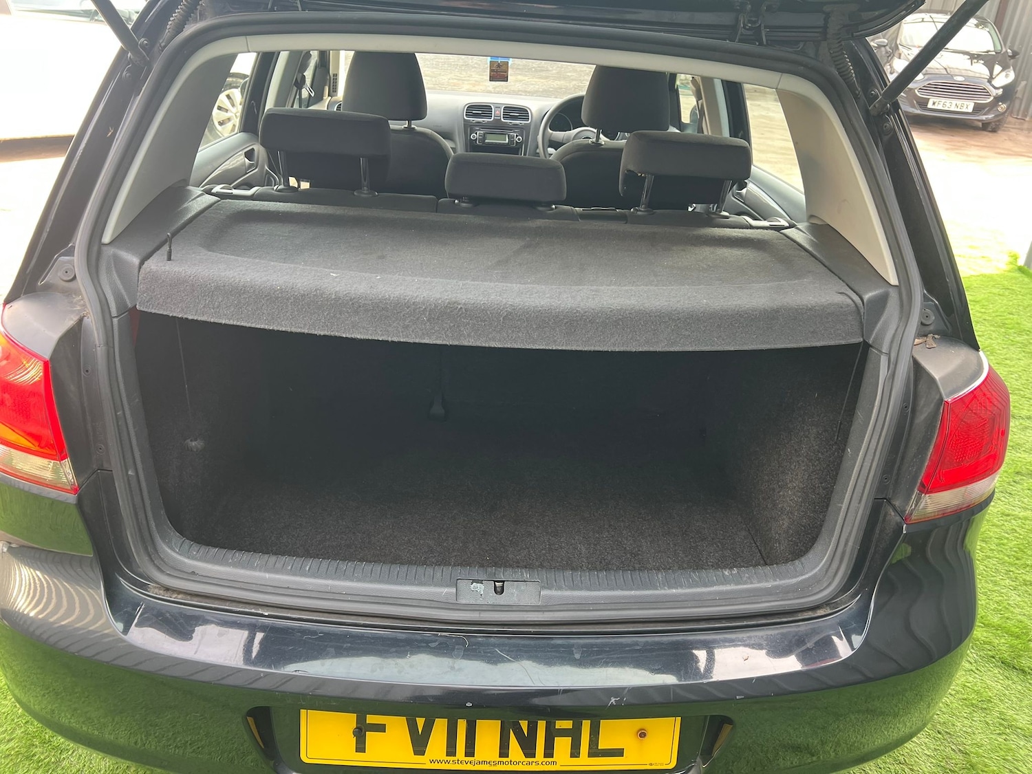 Used Volkswagen Golf 2011 for sale - 77976130: Photo 9