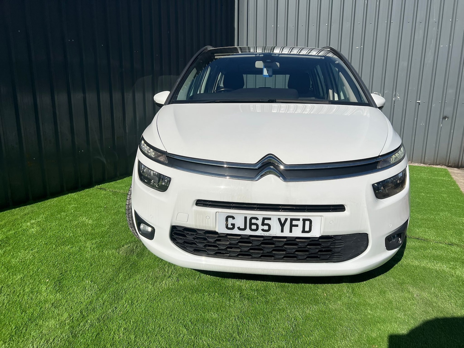 Used Citroen Grand C4 Picasso 2015 for sale - 77919141: Photo 2