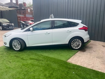 Used Ford Focus 2017 for sale - 78843981: Photo