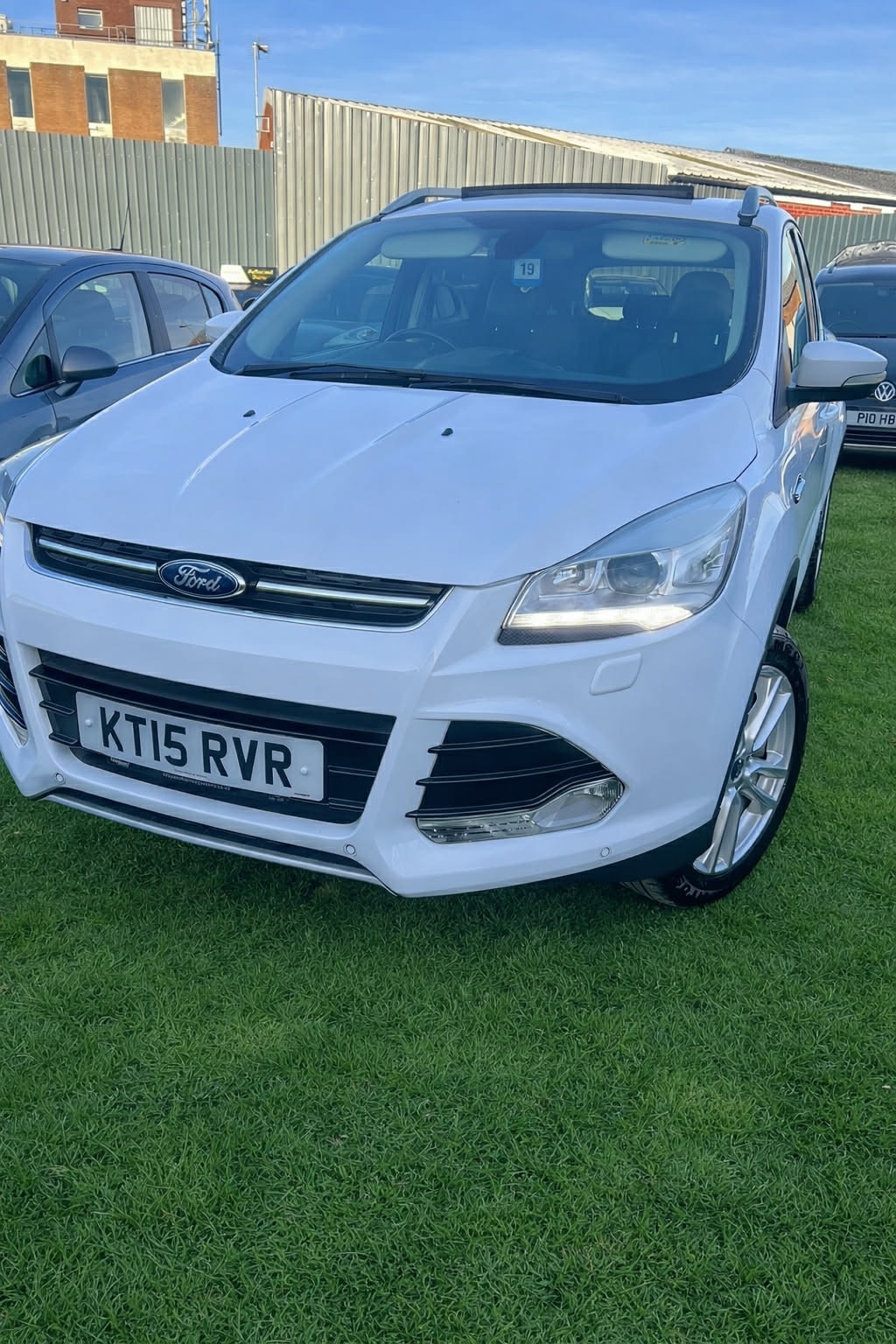 Used Ford Kuga 2015 for sale - 77834744: Photo 2