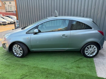 Used Vauxhall Corsa 2013 for sale - 79018940: Photo
