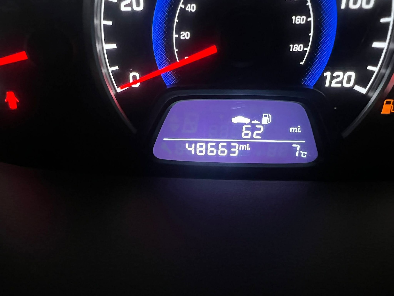 Used Hyundai i10 2018 for sale - 77834747: Photo 8