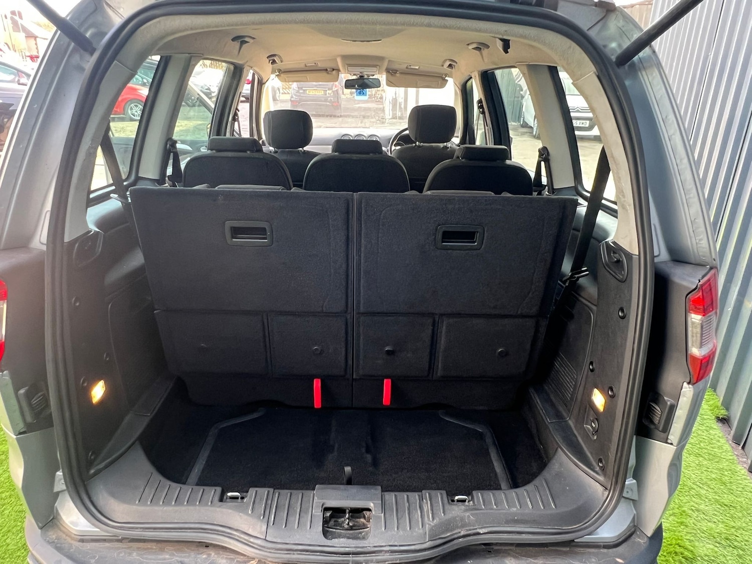 Used Ford Galaxy 2013 for sale - 77976131: Photo 13