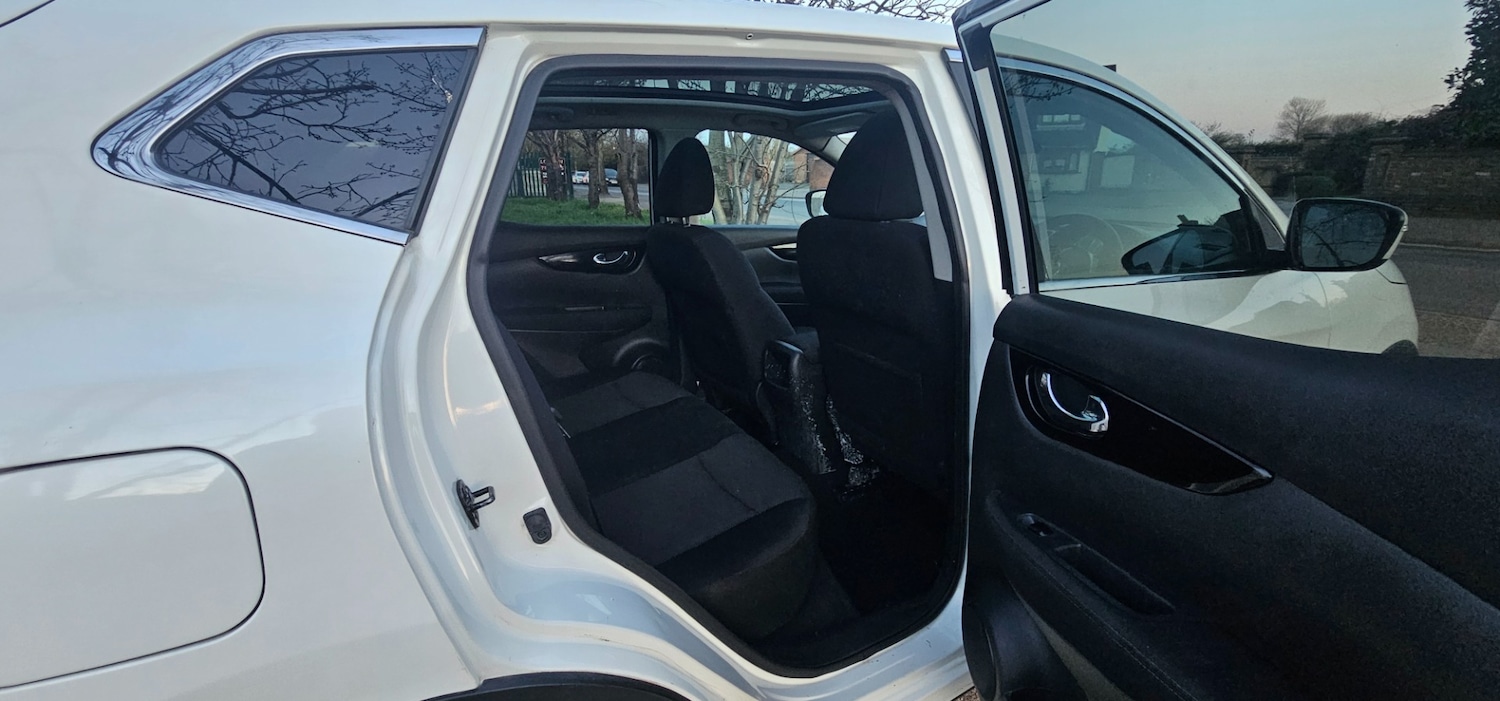 Used Nissan Qashqai 2014 for sale - 77939281: Photo 17