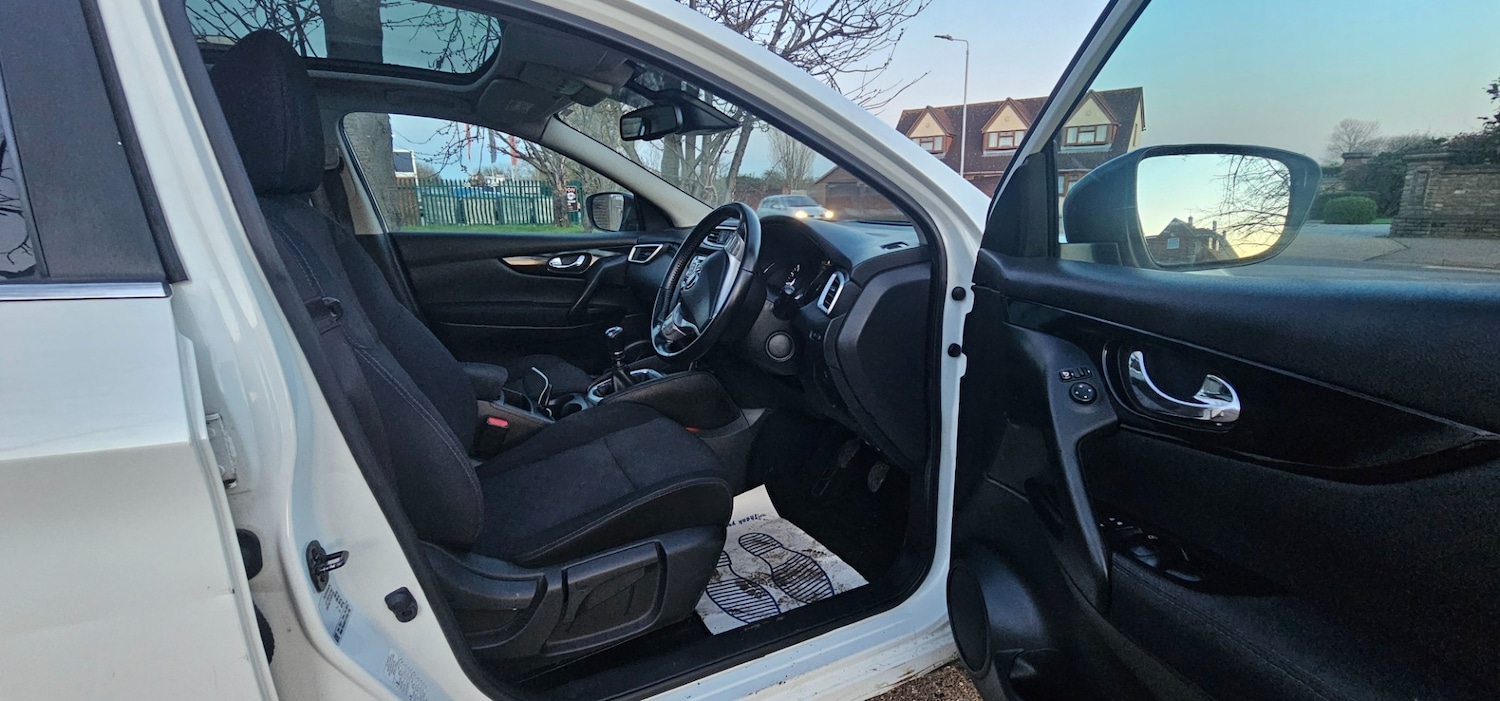 Used Nissan Qashqai 2014 for sale - 77939281: Photo 18