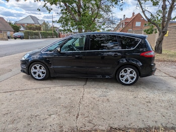 Used Ford S-Max 2010 for sale - 75138202: Photo