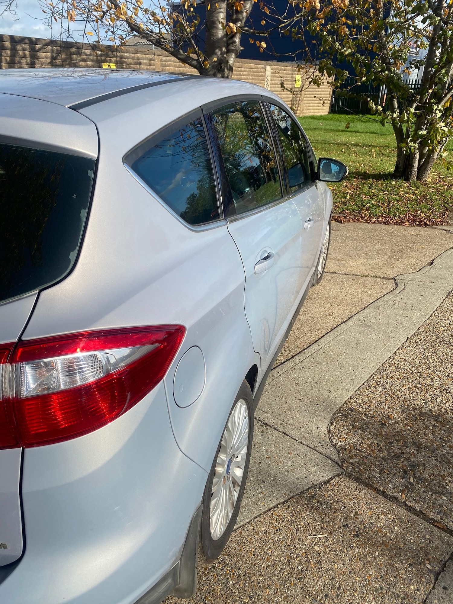 Used Ford C-Max 2011 for sale - 76446381: Photo 3