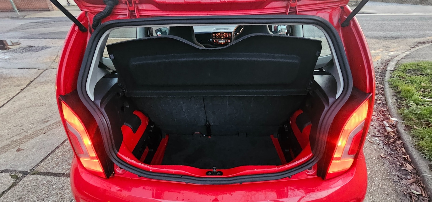 Used Volkswagen up! 2013 for sale - 76785477: Photo 10